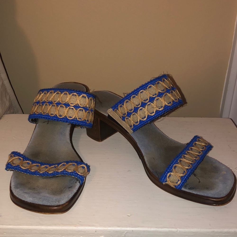 Beachy Sandals with small block heels